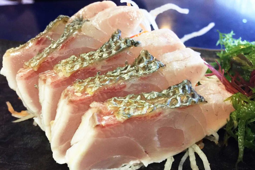 Sashimi de Dorada Salvaje en Málaga - Rocío Tapas y Sushi Málaga