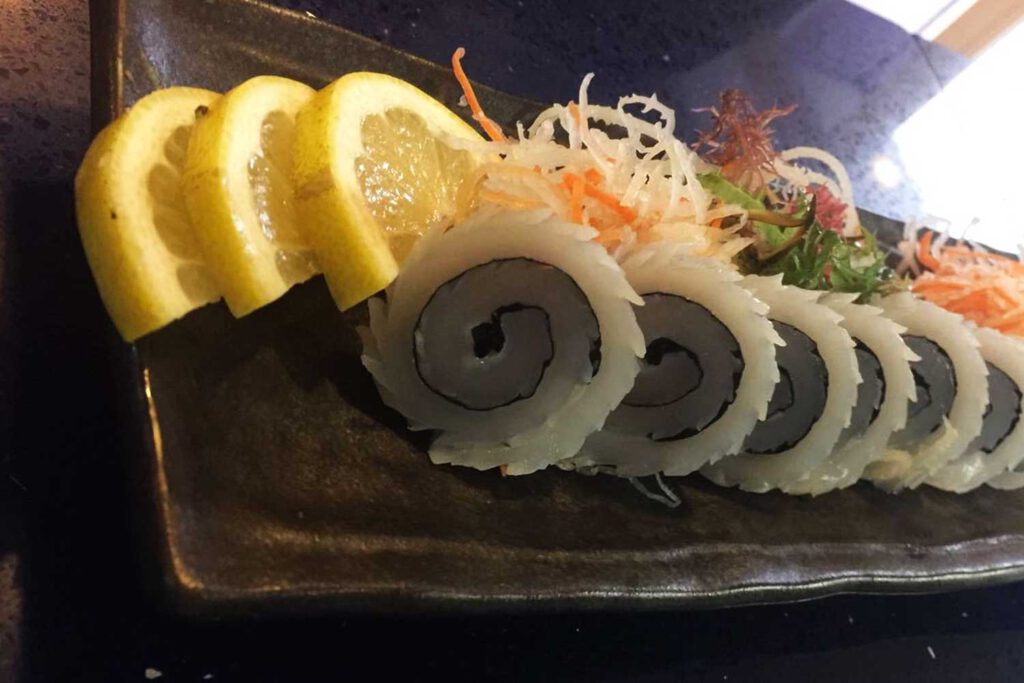 Sashimi de calamar Málaga - Rocío Tapas y Sushi Málaga